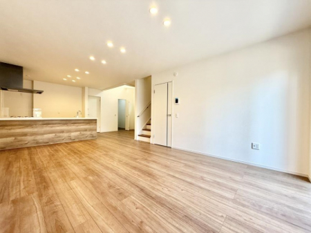 ���r���O�@���������났�ƏΊ炪�W�܂�A�S���܂郊�r���O