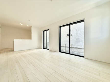 ���r���O�@���������R�Ɖ�b�����܂��A�S�n�悢�ЂƂƂ�