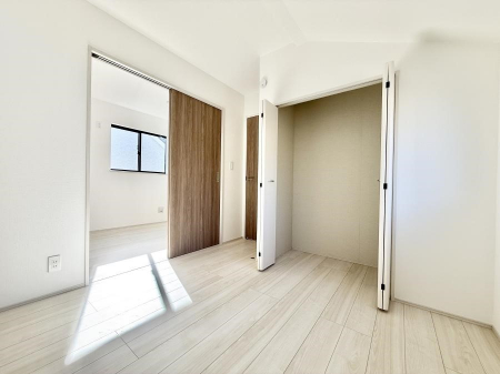 �q�������@�������v���C�x�[�g��ԂƂ��ĐÂ��ŗ�������������񋟂��Ă���܂�