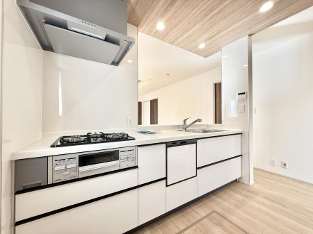 �L�b�`���@�������V���v���Ŕ������S�n�悢���Ԃ𐶂ރL�b�`�����