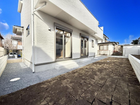 ���̑��@�O�ρ��~�n���ɂ�Ƃ肠��΂̃X�y�[�X������A���₩�ȕ��͋C�ł�