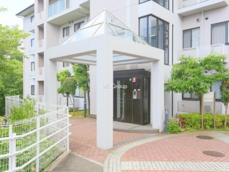 �G���g�����X�@�O�ρ��������̂���G���g�����X�͉��K�Ȗ����̎n�܂�����o���܂�