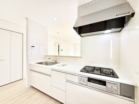 �L�b�`���@�������Ƒ����J��[�߂�A������̂���L�b�`��