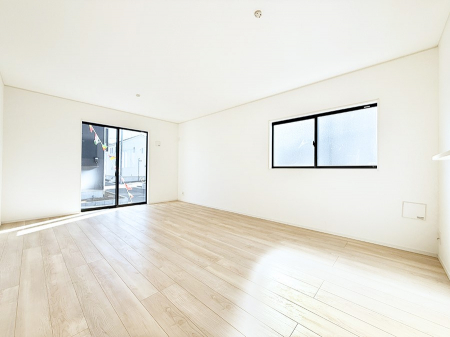 ���r���O�@���������R�Ɖ�b�����܂��A�S�n�悢�ЂƂƂ�