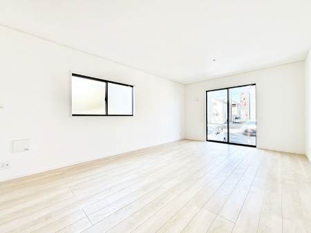 ���r���O�@���������났�ƏΊ炪�W�܂�A�S���܂郊�r���O