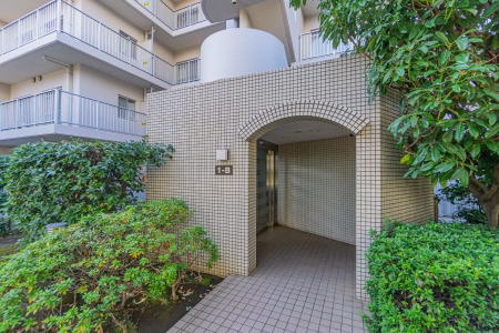 �G���g�����X�@�O�ρ��������̂���G���g�����X�͉��K�Ȗ����̎n�܂�����o���܂�