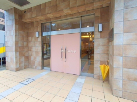 �G���g�����X�@�O�ρ��A�邽�тɈ��S����^���Ă����A���J�ɊǗ����ꂽ���L���