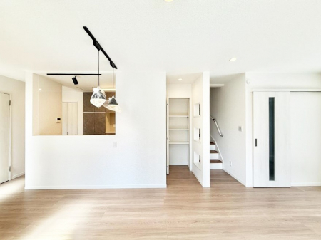 ���r���O�@���������R�Ɖ�b�����܂��A�S�n�悢�ЂƂƂ�