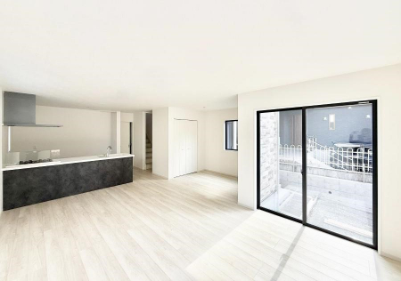 ���r���O�@���������났�ƏΊ炪�W�܂�A�S���܂郊�r���O