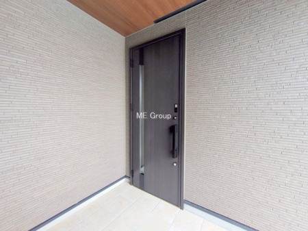 ���ց@�O��