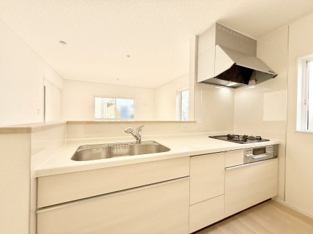 �L�b�`���@�������Ƒ��ƂȂ���A�R�~���j�P�[�V�����̏�