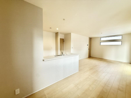 ���r���O�@���������R�Ɖ�b�����܂��A�S�n�悢�ЂƂƂ�