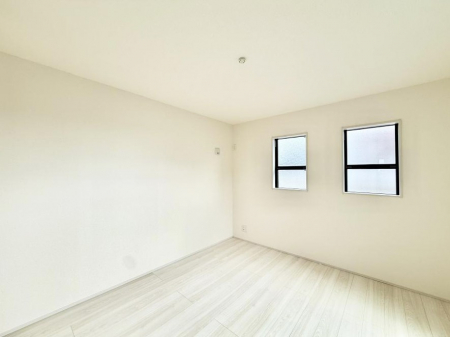 �q�������@�������v���C�x�[�g��ԂƂ��ĐÂ��ŗ�������������񋟂��Ă���܂�