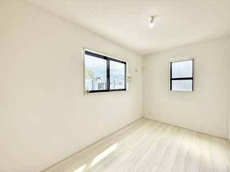 �Q���@���������̔z�u��ʋC���̗ǂ��݌v�ŕ����̋�C�������炸�A��ɐV�N�ȋ�C������܂�