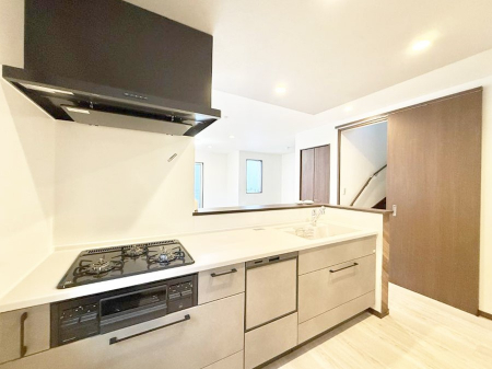 �L�b�`���@���������y���݂ƐH�ׂ�K����͂���L�b�`��