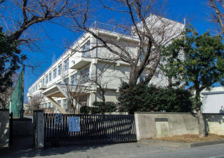 ���ӊ��@���w�Z 800m �����s���������w�Z