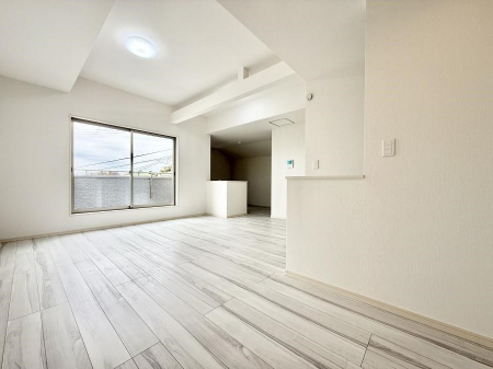 ���r���O�@���������S�n�̂����A���z�̃��r���O