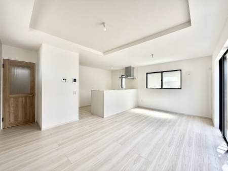 ���r���O�@�����������������Ɠ��ʂɂ���A�e���̋��