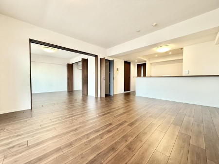 ���r���O�@���������R�Ɖ�b�����܂��A�S�n�悢�ЂƂƂ�