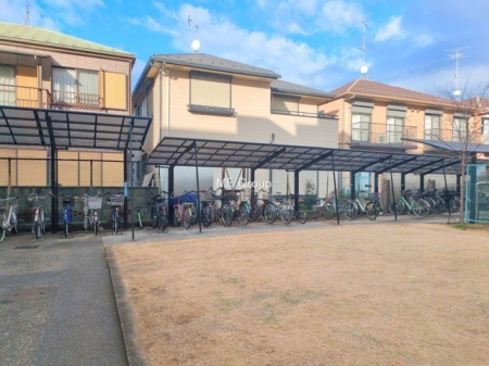 ���̑��@�O�ρ��~�n���ɒ��֏���������Ă���A���]�Ԃ̗��p���X���[�Y�ł�