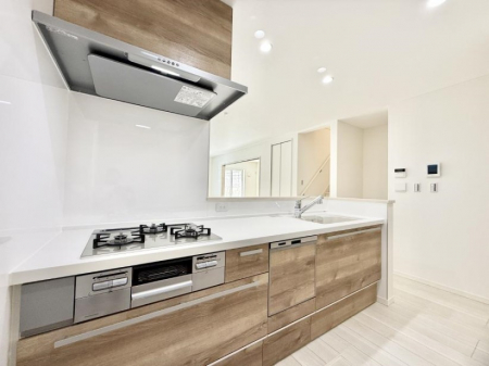 �L�b�`���@�������Ƒ��ƂȂ���A�R�~���j�P�[�V�����̏�