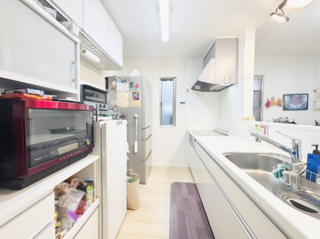 �L�b�`���@�������Ƒ����J��[�߂�A������̂���L�b�`��