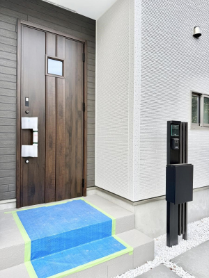 ���ց@�O�ρ� �V���v���Ŕ������A�Z�܂��̑���ۂ��ʂ錺�ւł�