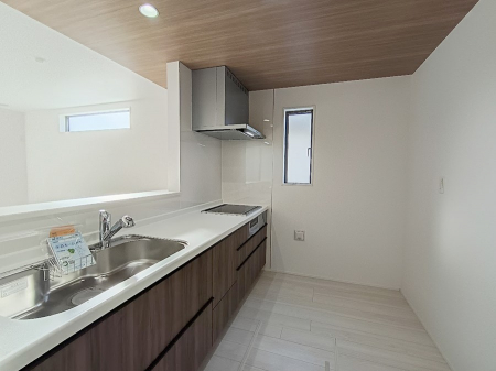 �L�b�`���@�������Ƒ����J��[�߂�A������̂���L�b�`��