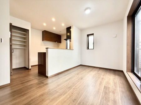 ���r���O�@�������V���v���������ґ�A��؂Ȑl�Ɖ߂����S���قǂ�����