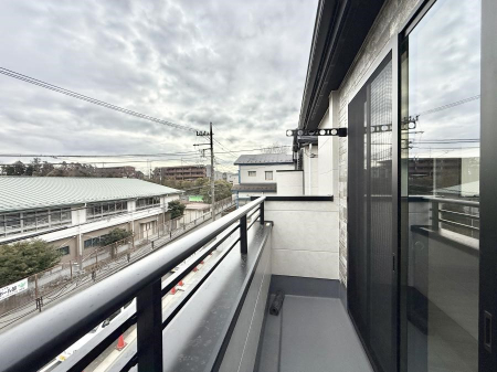 �o���R�j�[�@������ �G�߂̈ڂ낢����������J���I�ȋ�Ԃł�