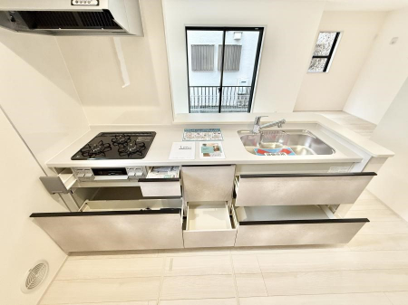 �L�b�`���@�������Ƒ����J��[�߂�A������̂���L�b�`��