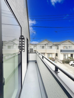 �o���R�j�[�@������ �G�߂̈ڂ낢����������J���I�ȋ�Ԃł�