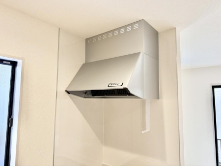 ���̑����ρ@�ݔ����������̏��C����������C��ɗU������A�����I�ɔr�����ł��܂��B