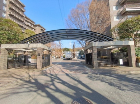 �G���g�����X�@�O�ρ��������̂���G���g�����X�͉��K�Ȗ����̎n�܂�����o���܂�