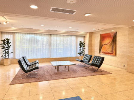 �G���g�����X�@�O�ρ��������̂���G���g�����X�͉��K�Ȗ����̎n�܂�����o���܂�