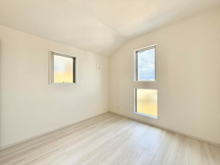 �q�������@�������v���C�x�[�g��ԂƂ��ĐÂ��ŗ�������������񋟂��Ă���܂�