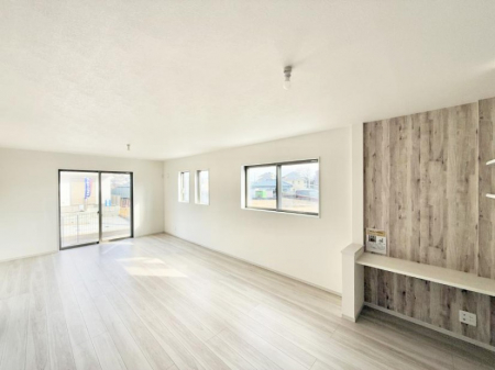 ���r���O�@���������S�n�̂����A���z�̃��r���O