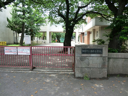 ���ӊ��@���w�Z 140m ���͌��s�����V���w�Z