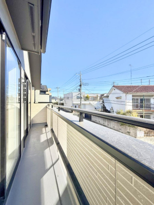 �o���R�j�[�@������ �G�߂̈ڂ낢����������J���I�ȋ�Ԃł�