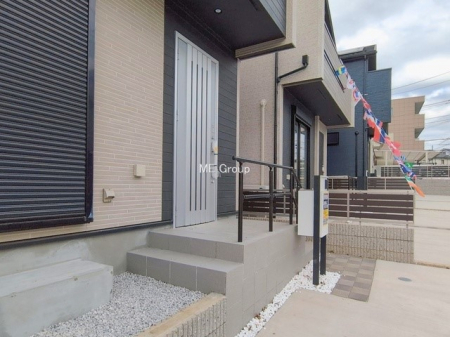 ���ց@�O��