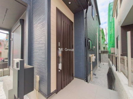 ���ց@�O��