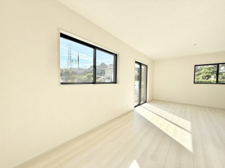 ���r���O�@���������R�Ɖ�b�����܂��A�S�n�悢�ЂƂƂ�