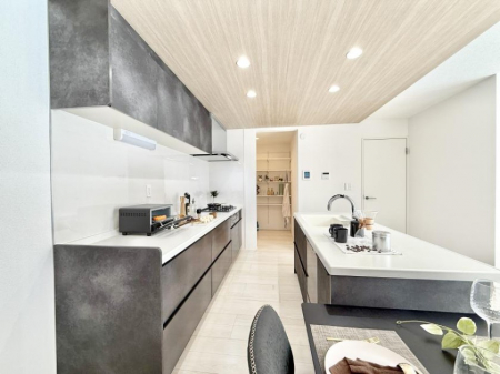 �L�b�`���@�������L���C�ɕЕt���A�g���₷���L�b�`��