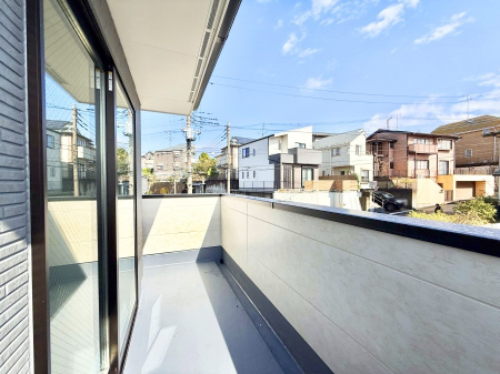 �o���R�j�[�@������ �G�߂̈ڂ낢����������J���I�ȋ�Ԃł�