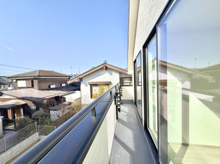 �o���R�j�[�@������ �G�߂̈ڂ낢����������J���I�ȋ�Ԃł�