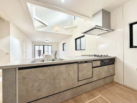 �L�b�`���@�������V���v���Ŕ������S�n�悢���Ԃ𐶂ރL�b�`�����