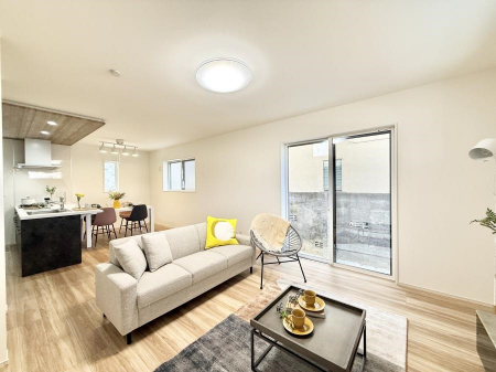 ���r���O�@���������났�ƏΊ炪�W�܂�A�S���܂郊�r���O