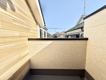 �o���R�j�[�@������ �G�߂̈ڂ낢����������J���I�ȋ�Ԃł�