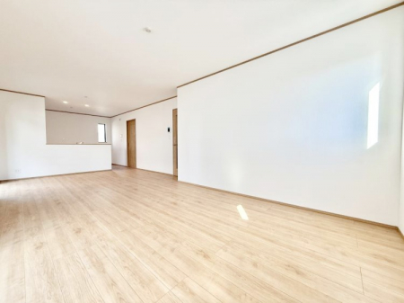 ���r���O�@���������났�ƏΊ炪�W�܂�A�S���܂郊�r���O