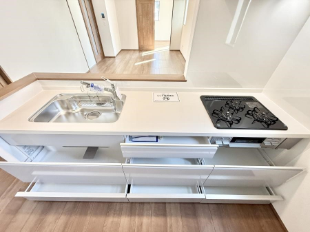 �L�b�`���@�������Ƒ����J��[�߂�A������̂���L�b�`��